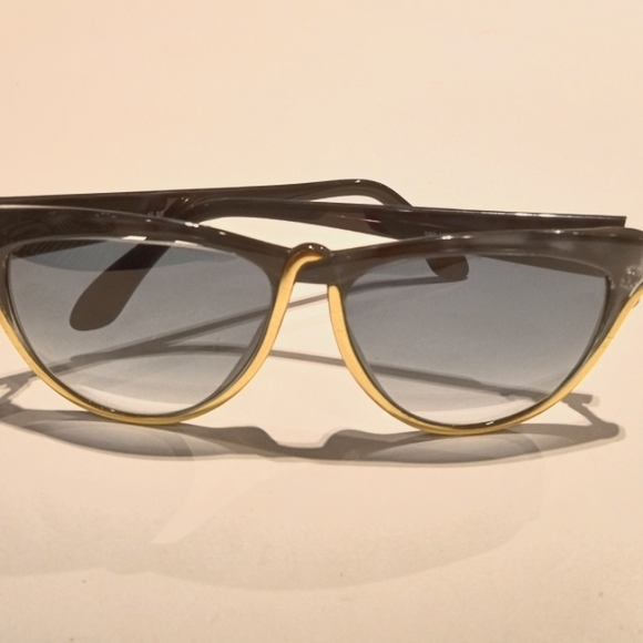 Rare 70-80s Emanuel UNGARO  Vintage Women's Sunglasses Grey Graduate lenses - Picture 2 of 10